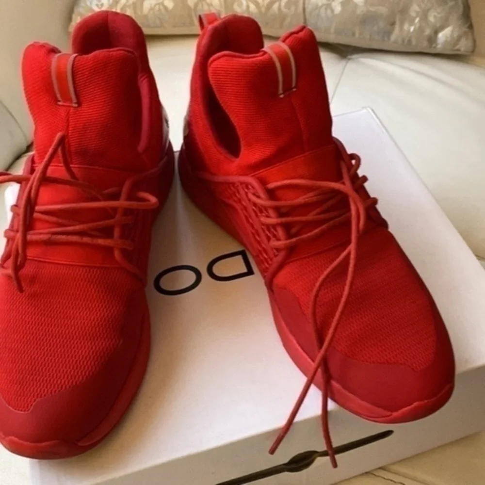 ALDO .. woman 8.5 cool looking  shoes beautiful Red shoes like new
